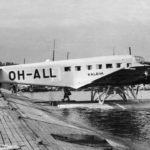 Duikers vonden de overblijfselen van een Fins vliegtuig uit de Tweede Wereldoorlog dat door Moskou werd neergeschoten met een Amerikaanse diplomaat aan boord.