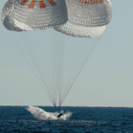 SpaceX verplaatst zijn Crew Dragon-ruimtevaartuig naar de westkust na meerdere incidenten met ruimteschroot